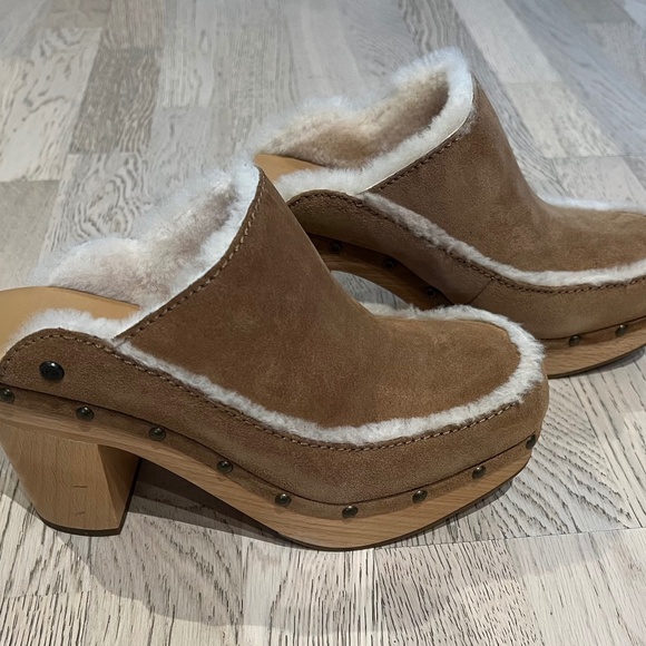 UGG Aubriana - chestnut - size 9 - Picture 1 of 7
